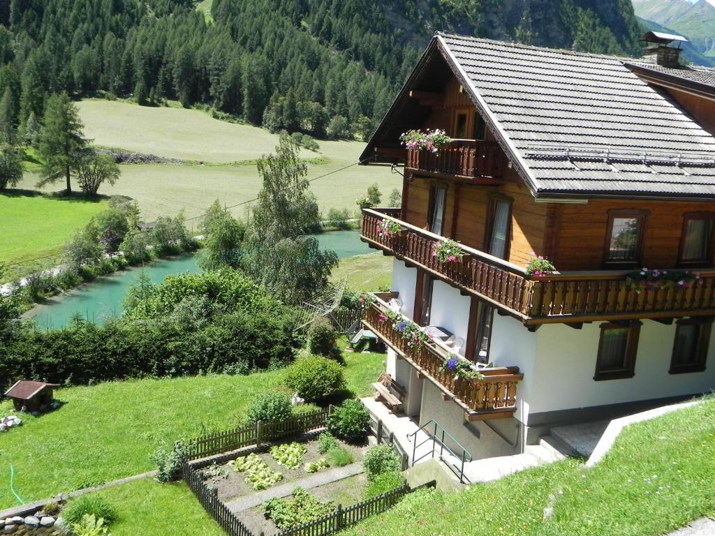 Haus Marienheim Panzió Heiligenblut Kültér fotó